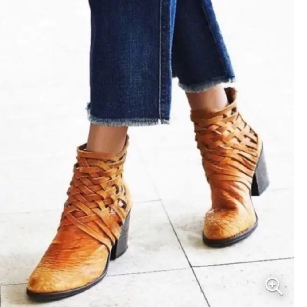 Free People Brown Suede Carrera Ankle Boots Sz 36 Y2K Momcore